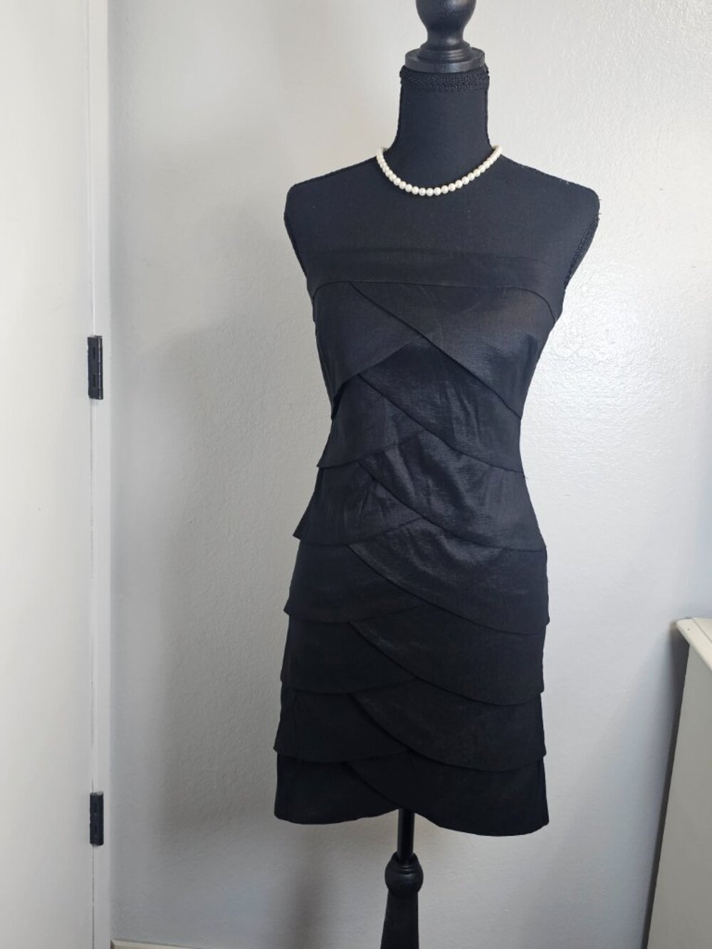NEW Forever21 Black Strapless Tiered Petal Tube Cocktail Mini Dress Size Medium - Picture 2 of 6